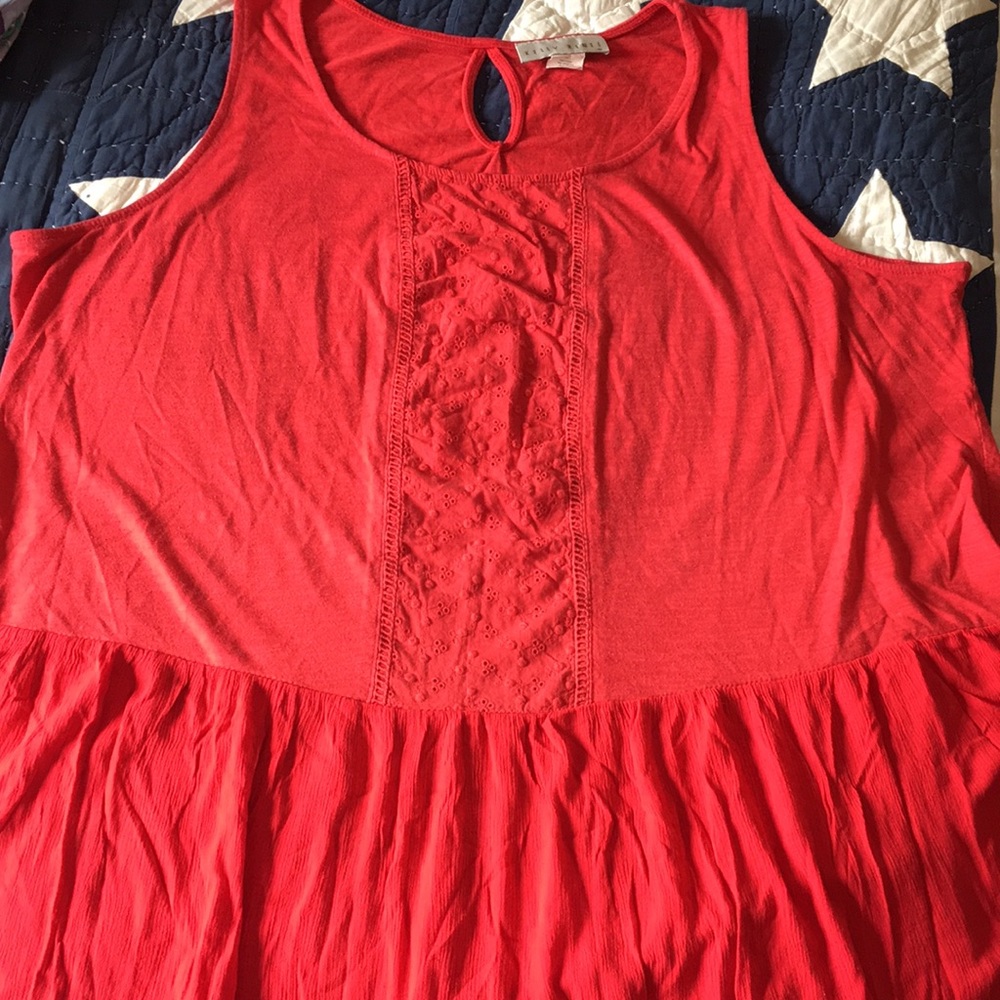 Red flowy tank top size 2XL.